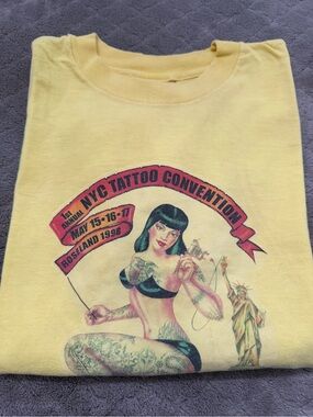 Super rare find Yellow 1998 NYC Tattoo Convention Graphic Tee